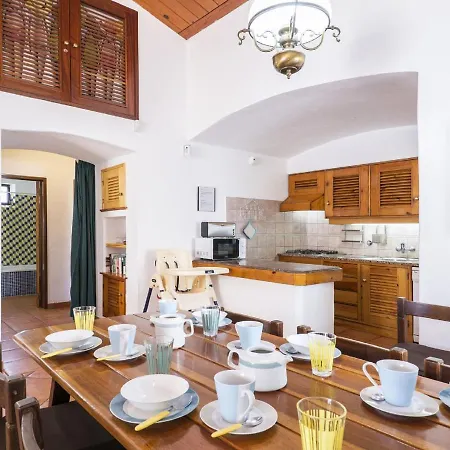 Jacaranda V3 By Interhome