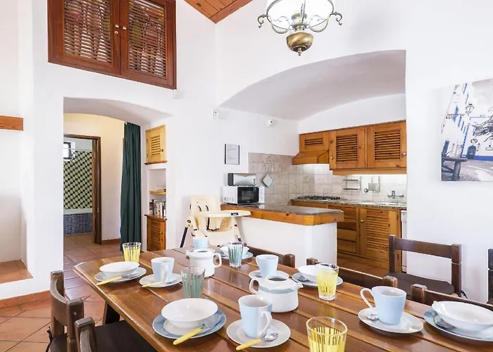 Jacaranda V3 By Interhome